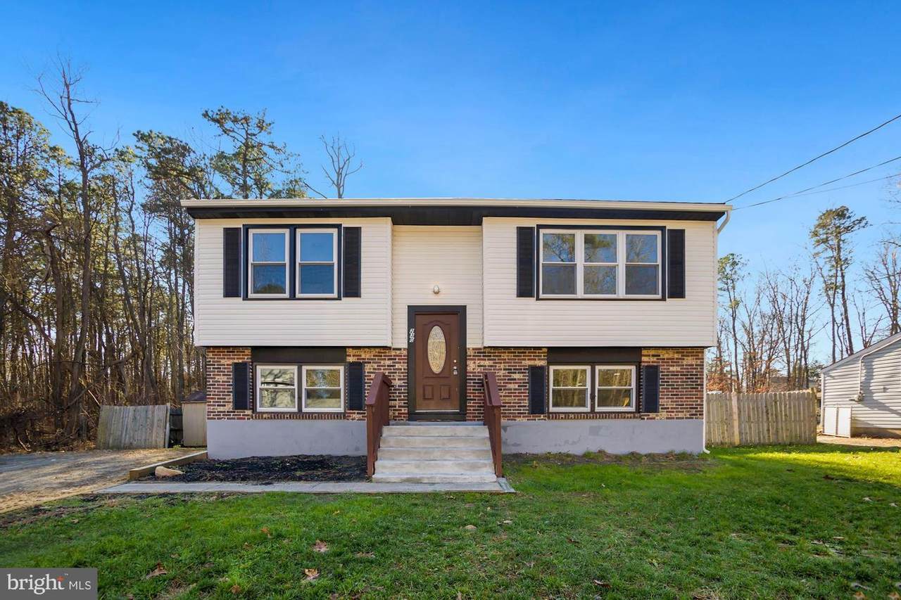 230 Lester Street - Photo 1
