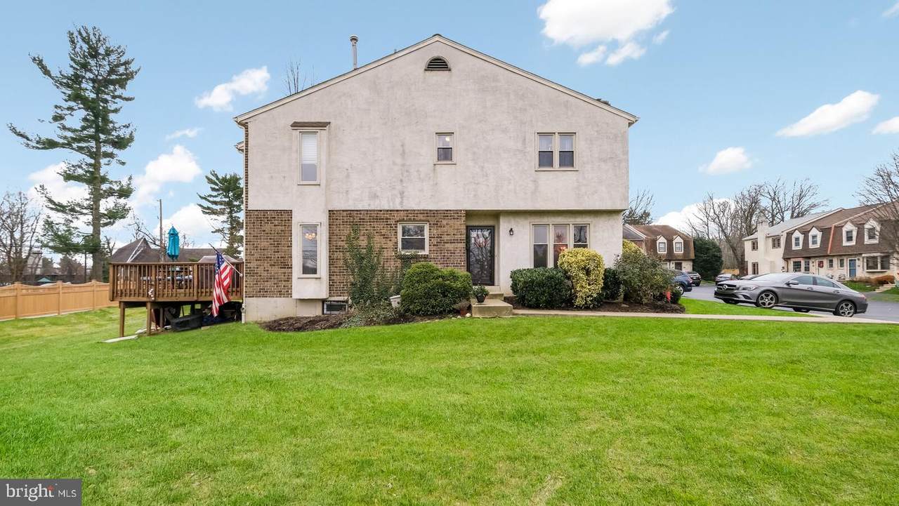 15 Fairfax Village - Photo 1