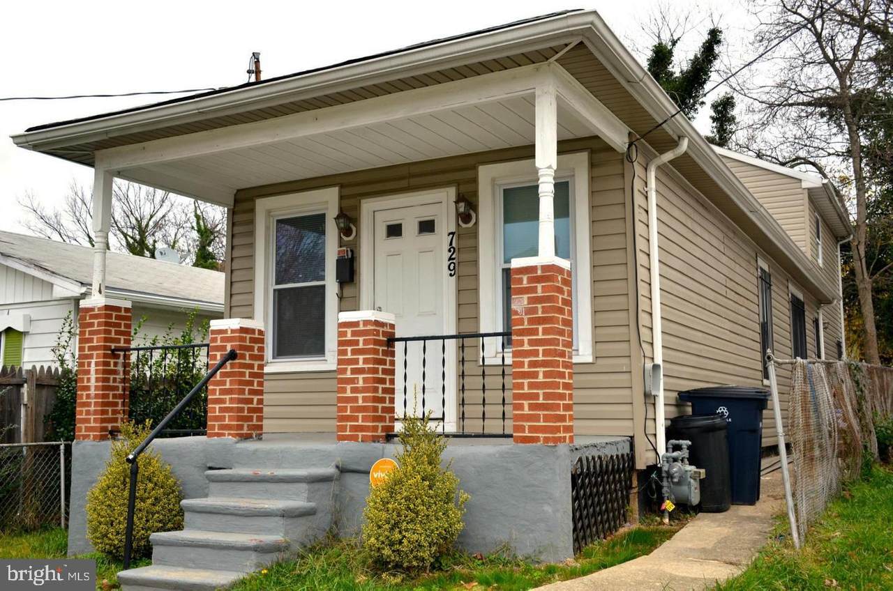 729 61ST Avenue - Photo 1
