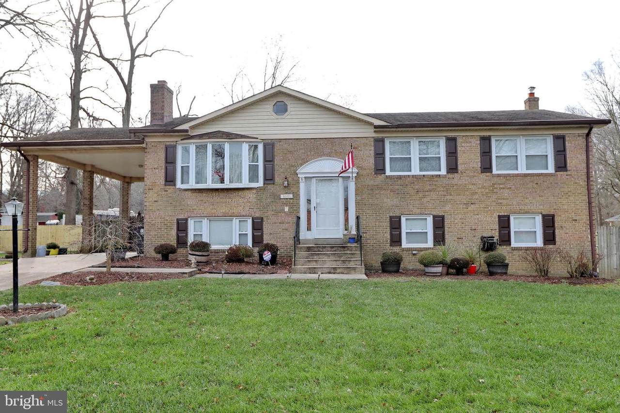 8001 Knollwood Street - Photo 1