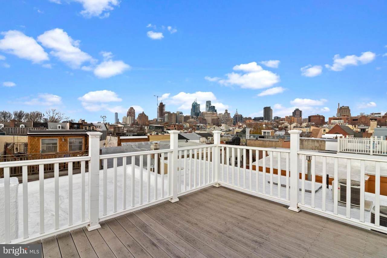 728 8TH Street - Photo 1