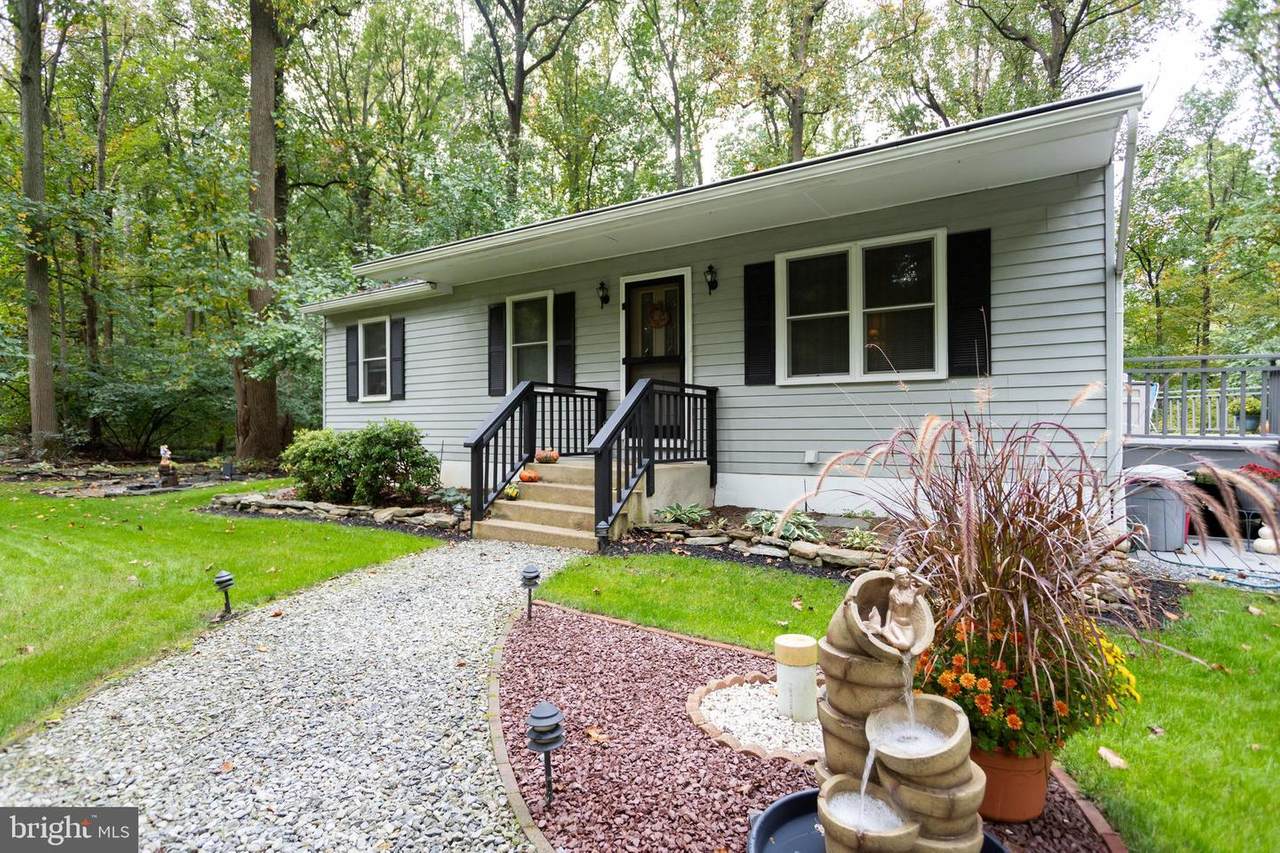 105 Pleasantwood Drive - Photo 1