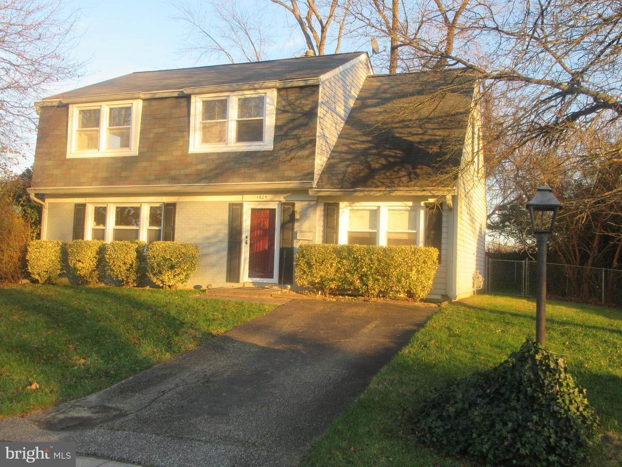 1605 Pittsfield Lane - Photo 1