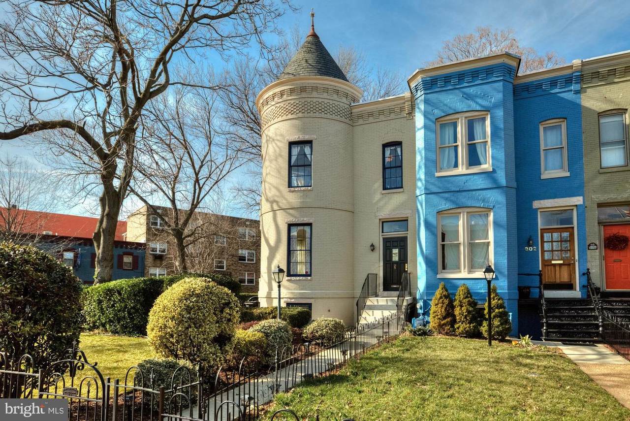 300 North Carolina Avenue - Photo 1