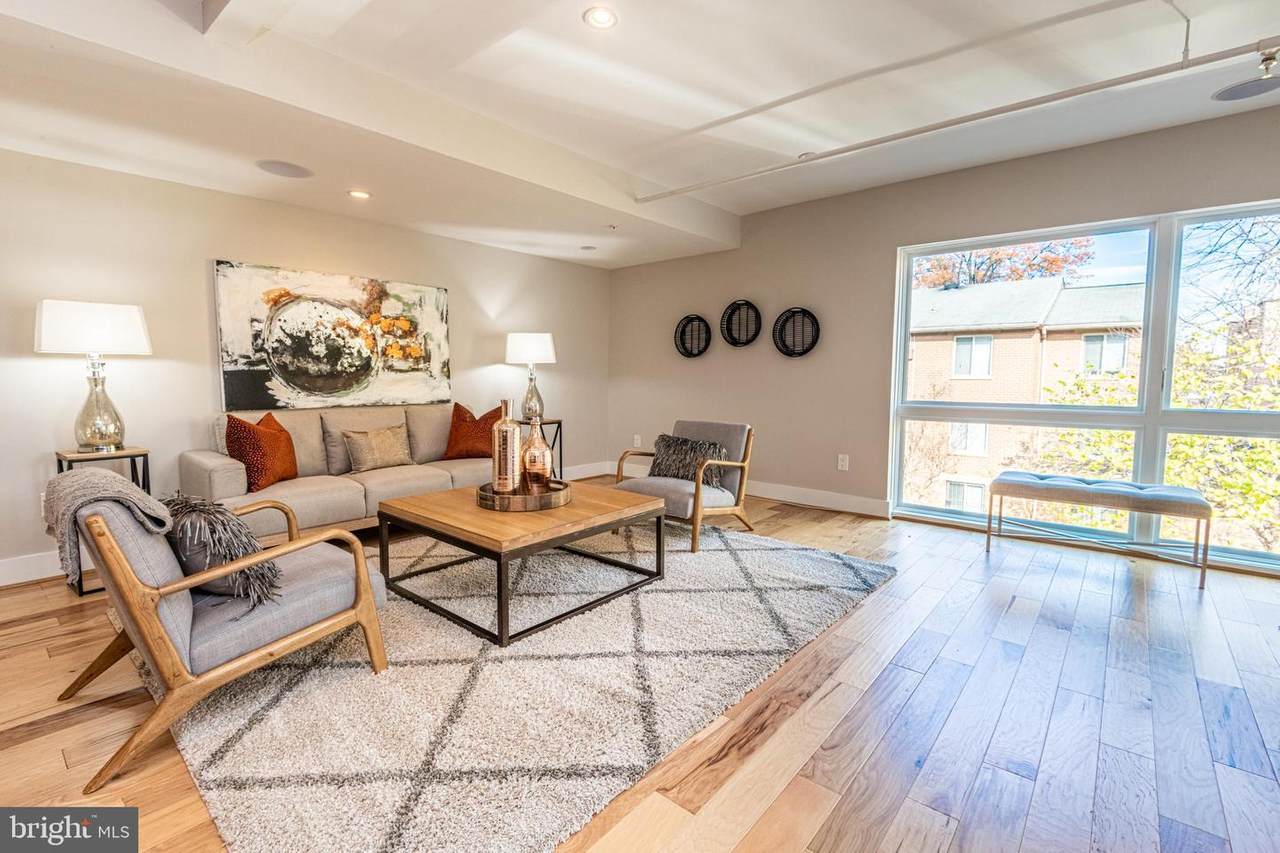 1514 Newton Street - Photo 1