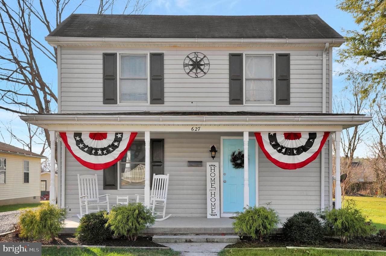 627 Ash Street - Photo 1