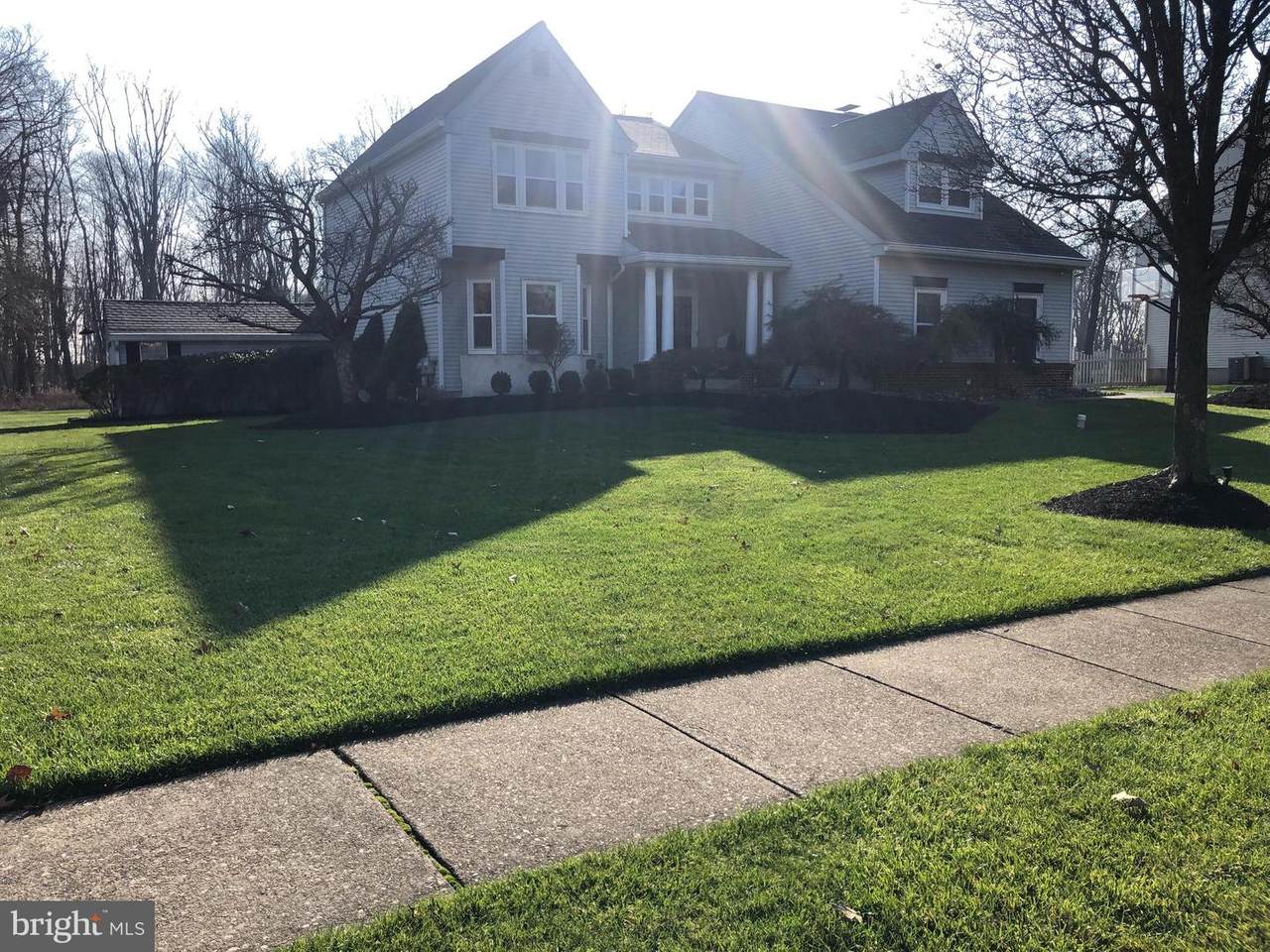 212 Mallard Dr E - Photo 1
