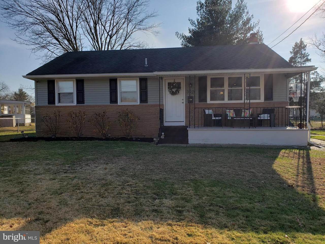 302 Veterans Drive - Photo 1