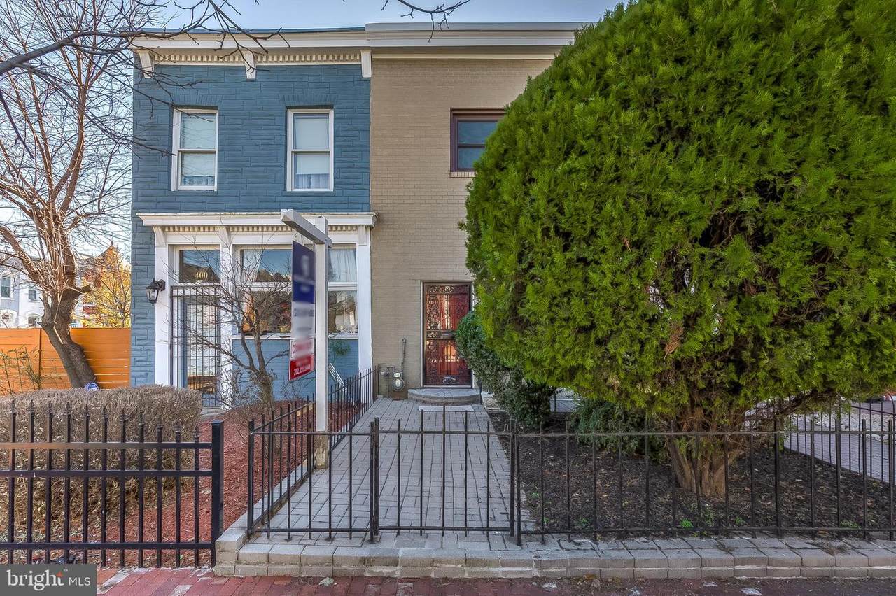 402 R Street - Photo 1