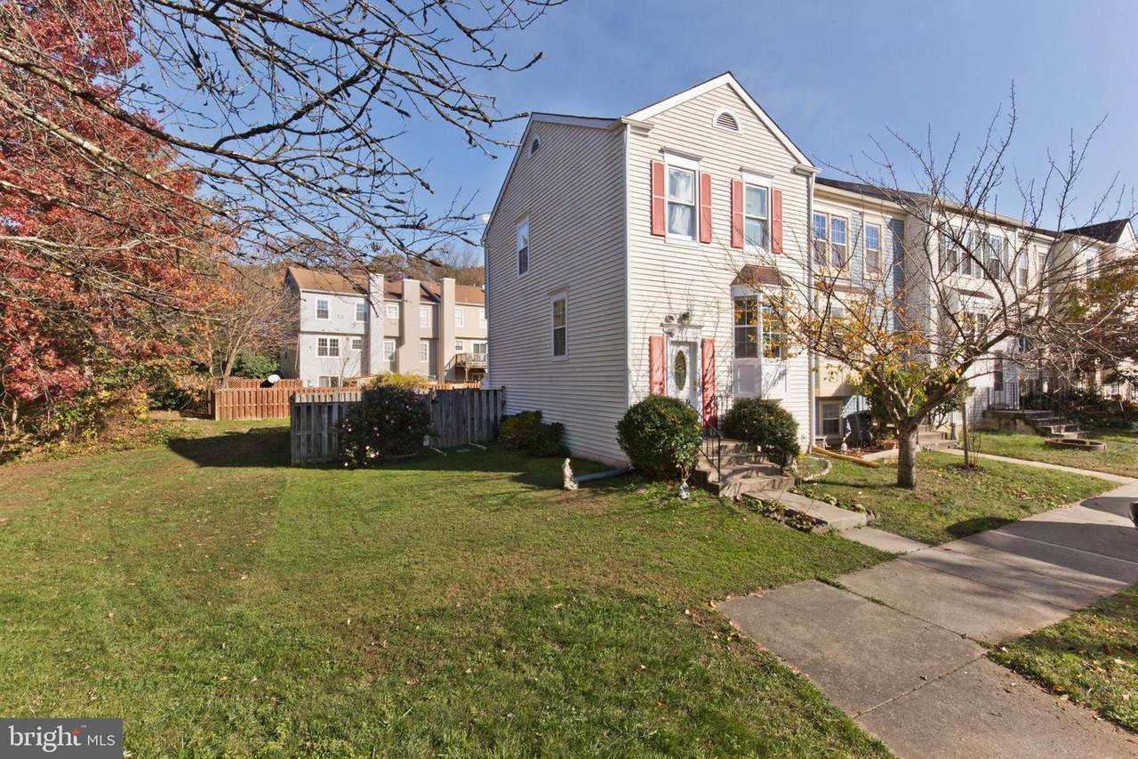 8915 Waites Way - Photo 1