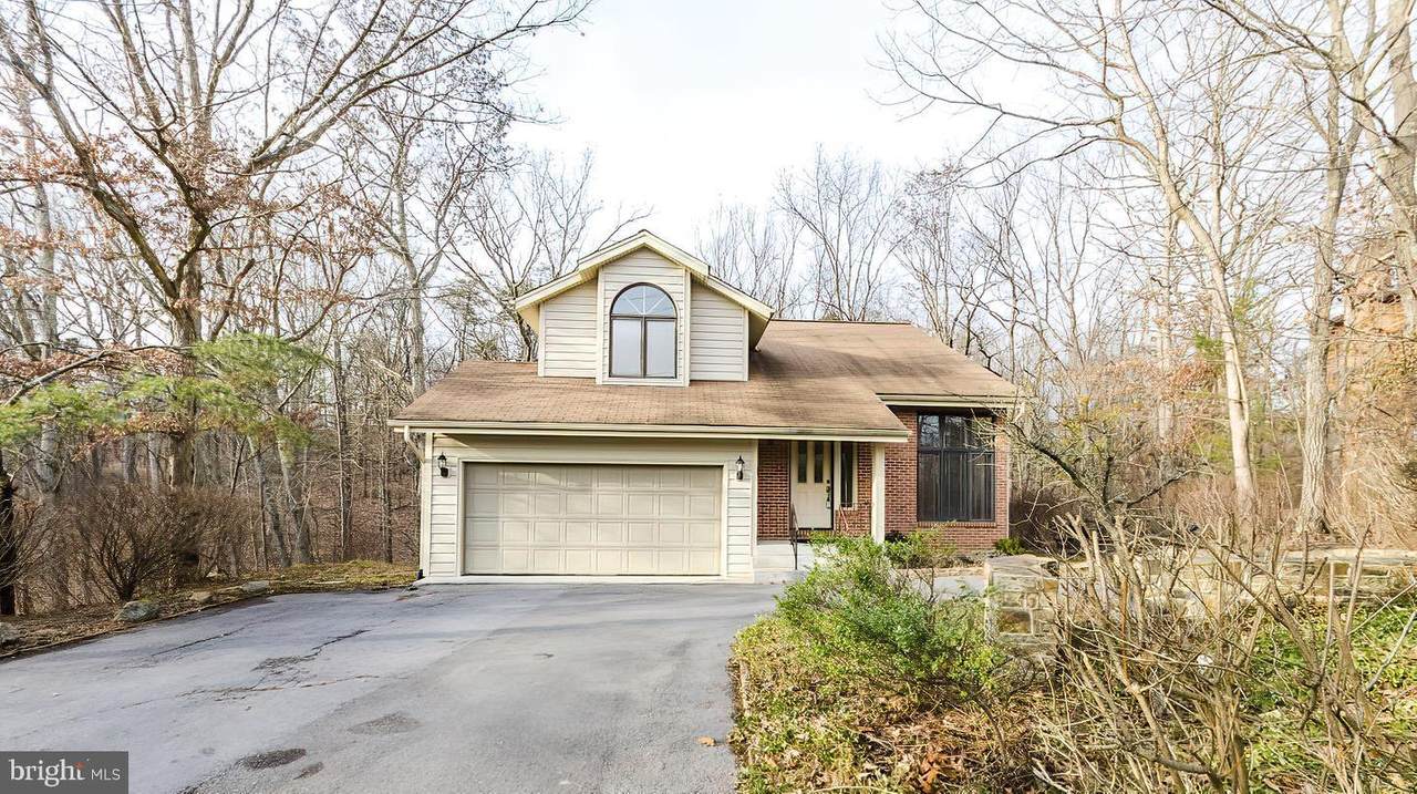 610 Lakeview Drive - Photo 1