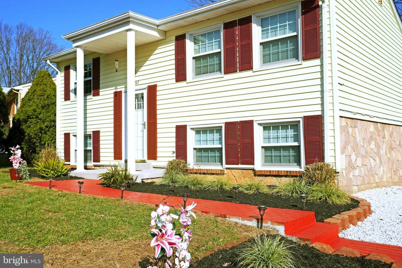 13707 Lynhurst Drive - Photo 1