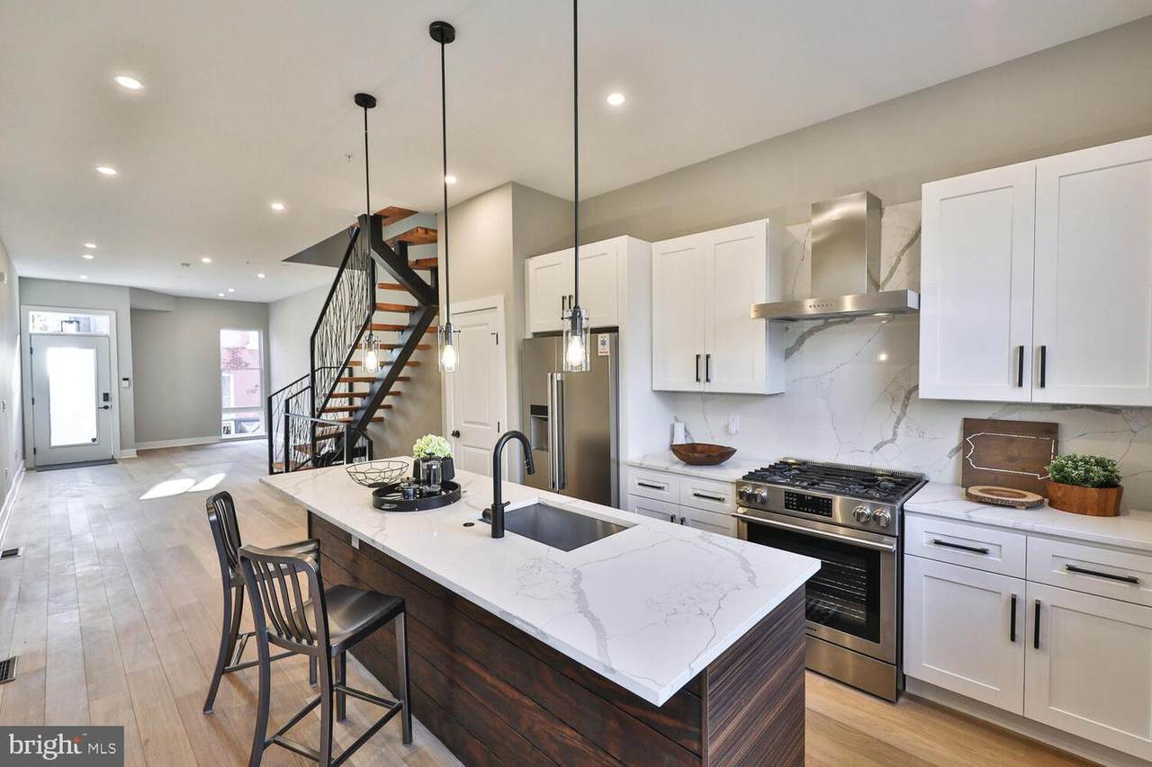 2537 Turner Street - Photo 1