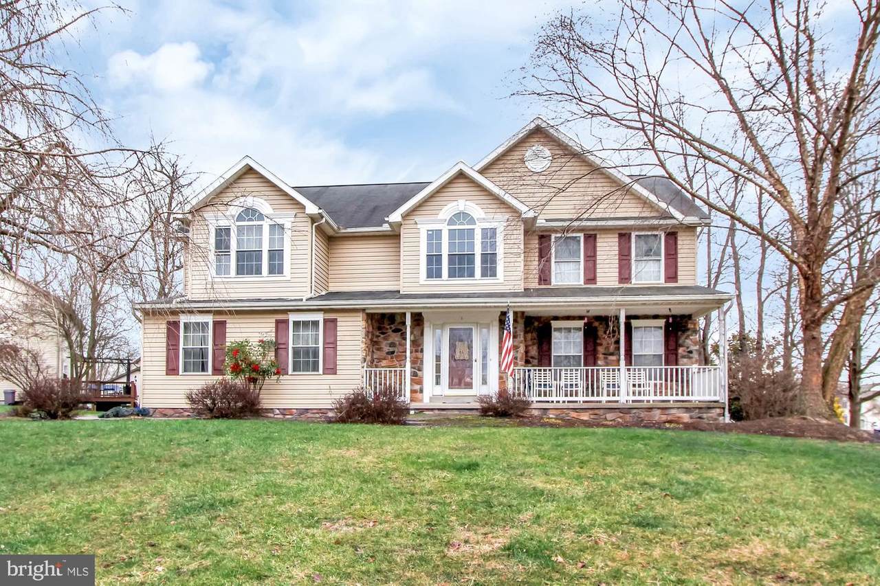 898 Willow Ridge Drive - Photo 1