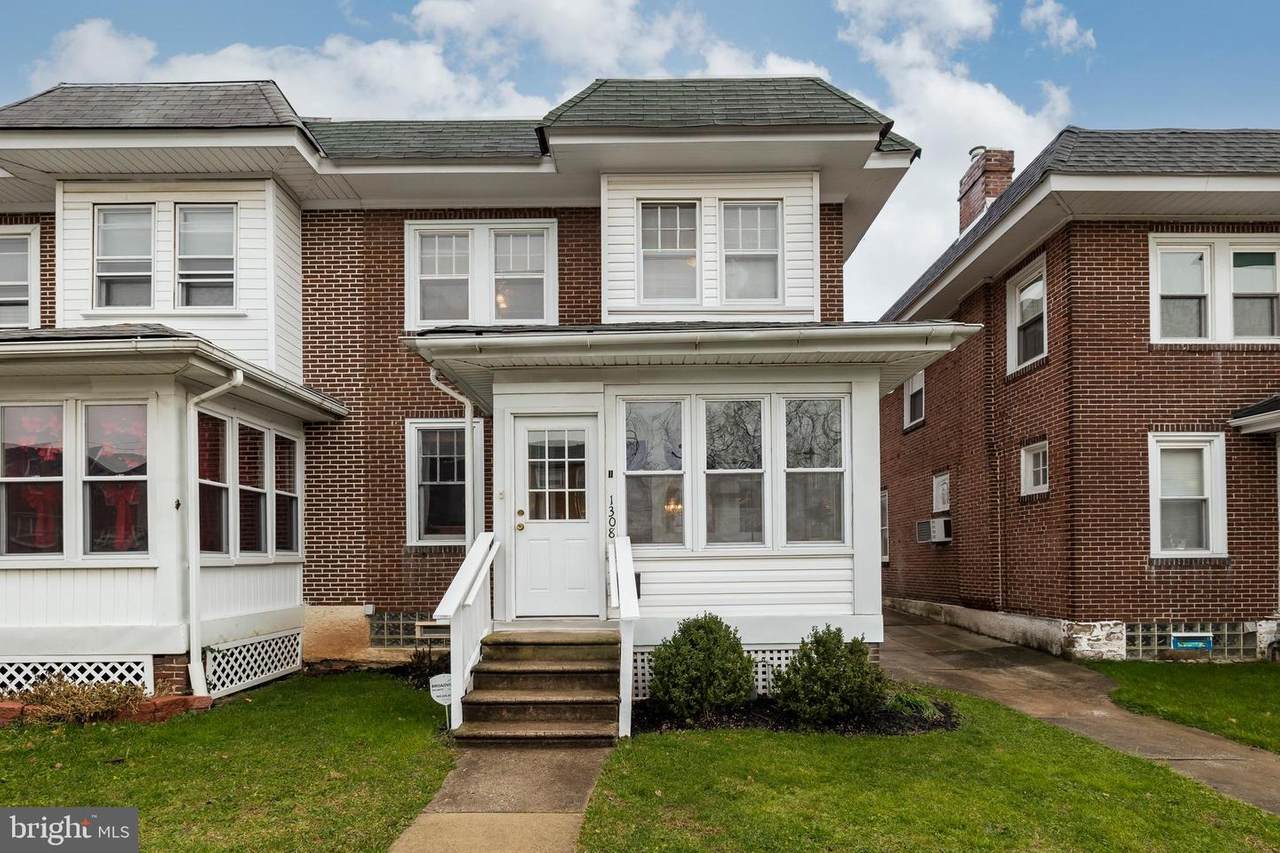 1308 Astor Street - Photo 1