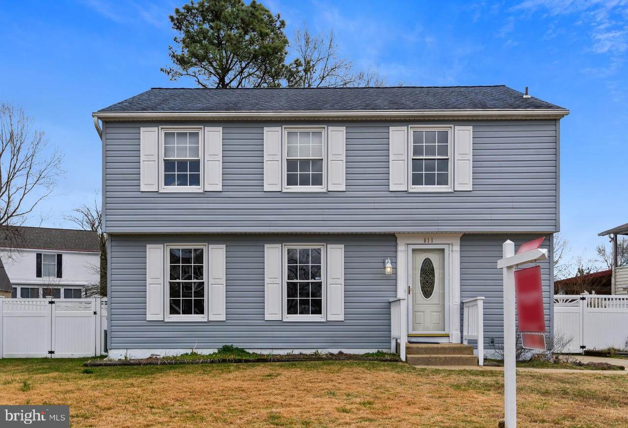 811 Galway Garth - Photo 1