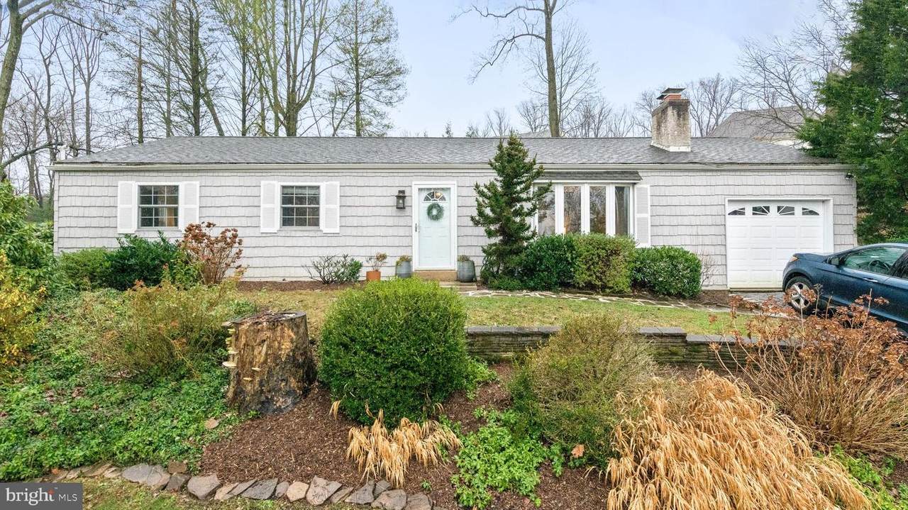 3308 Summit Avenue - Photo 1