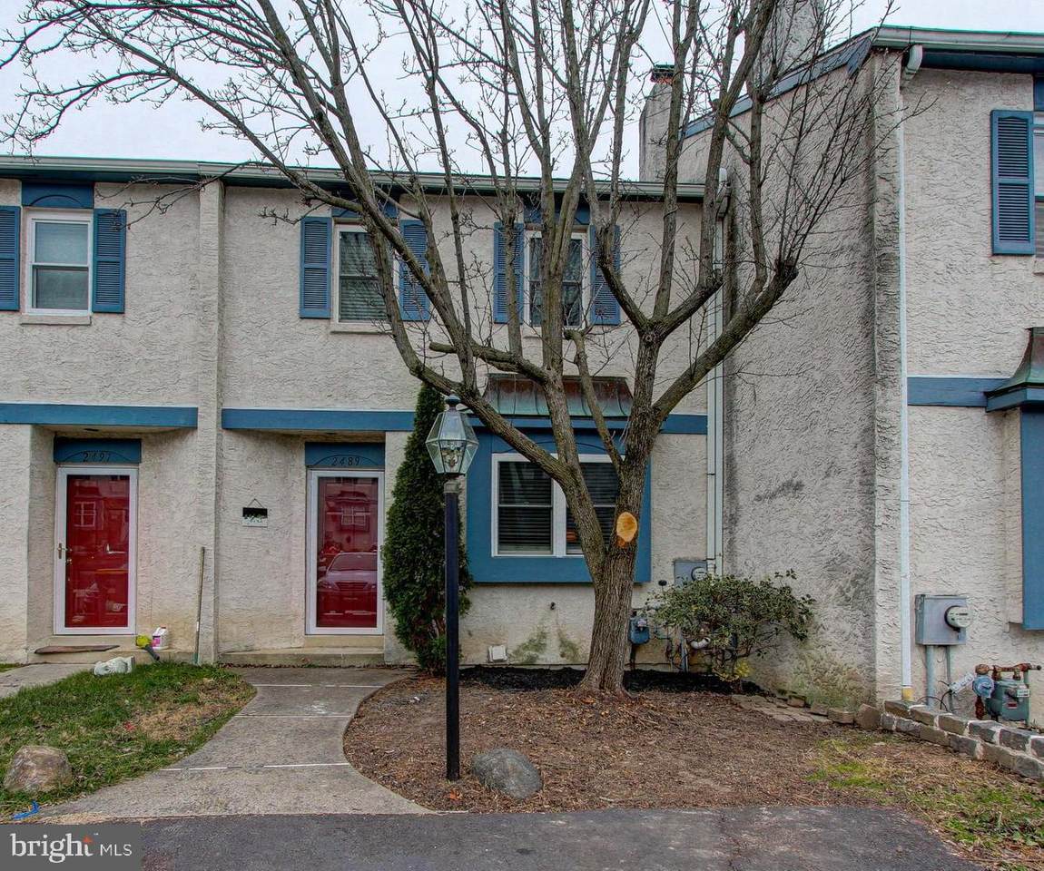 2489 Dragon Circle - Photo 1