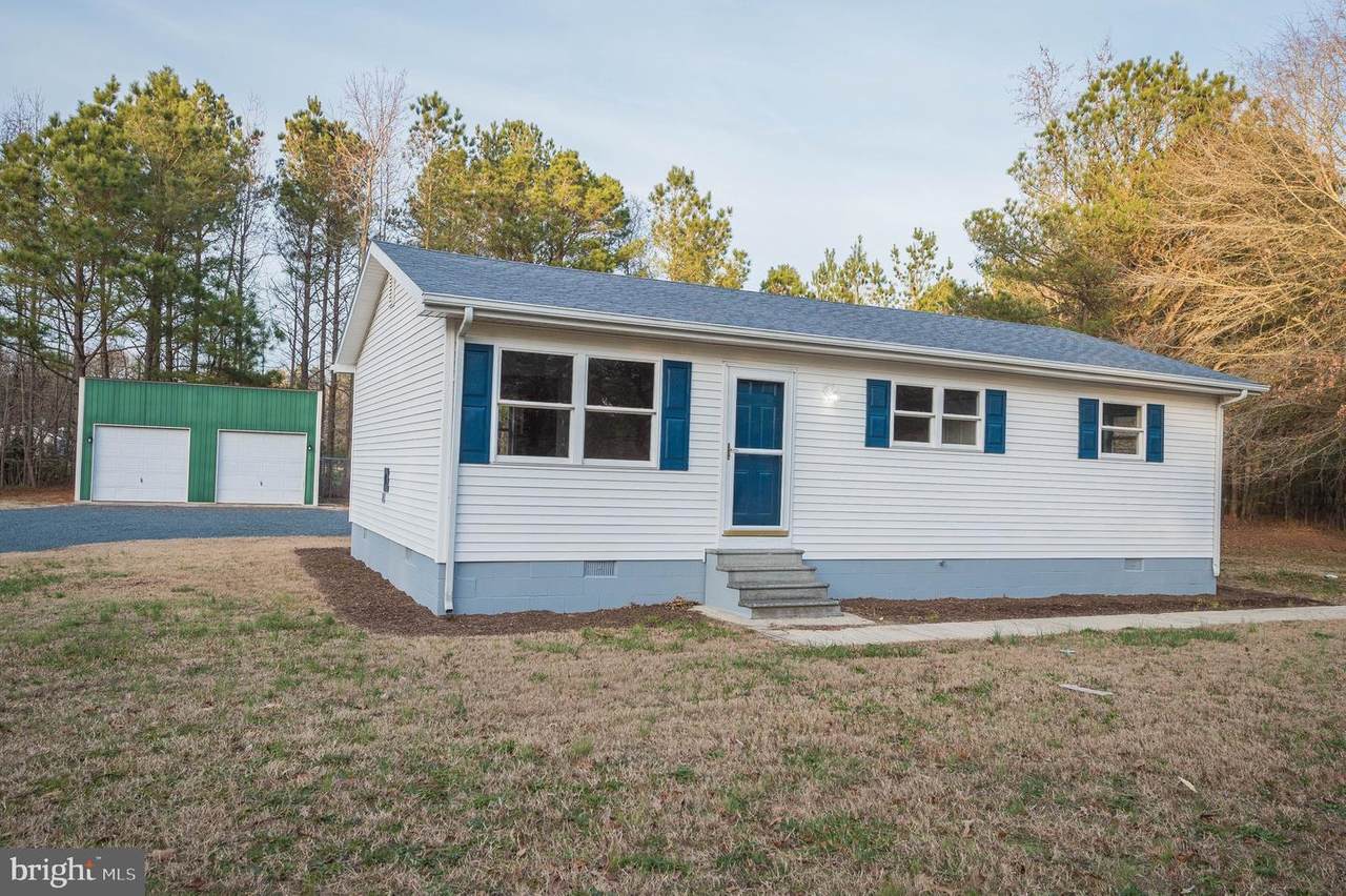 22071 Royal Oak Road - Photo 1