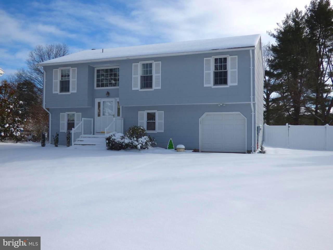 19 Linden Lane - Photo 1