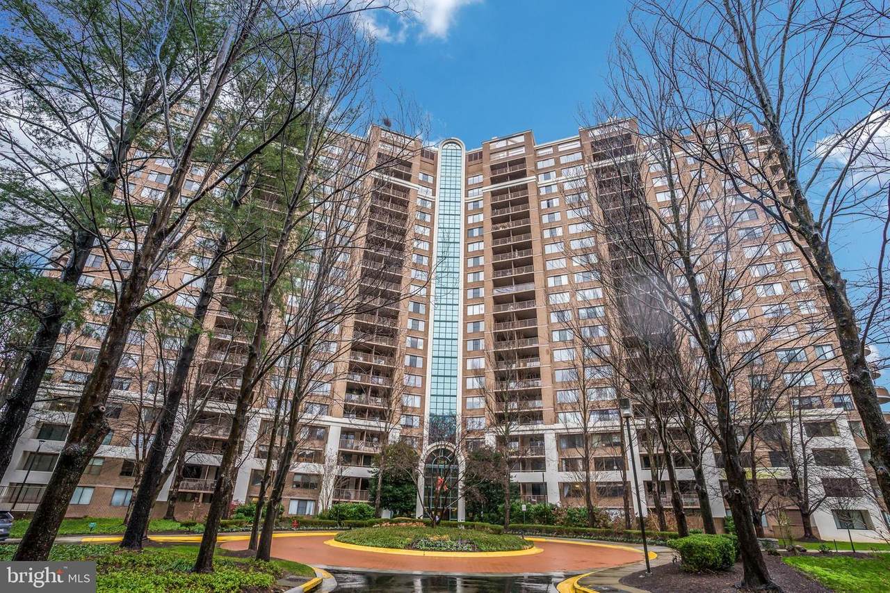 10101 Grosvenor Place - Photo 1