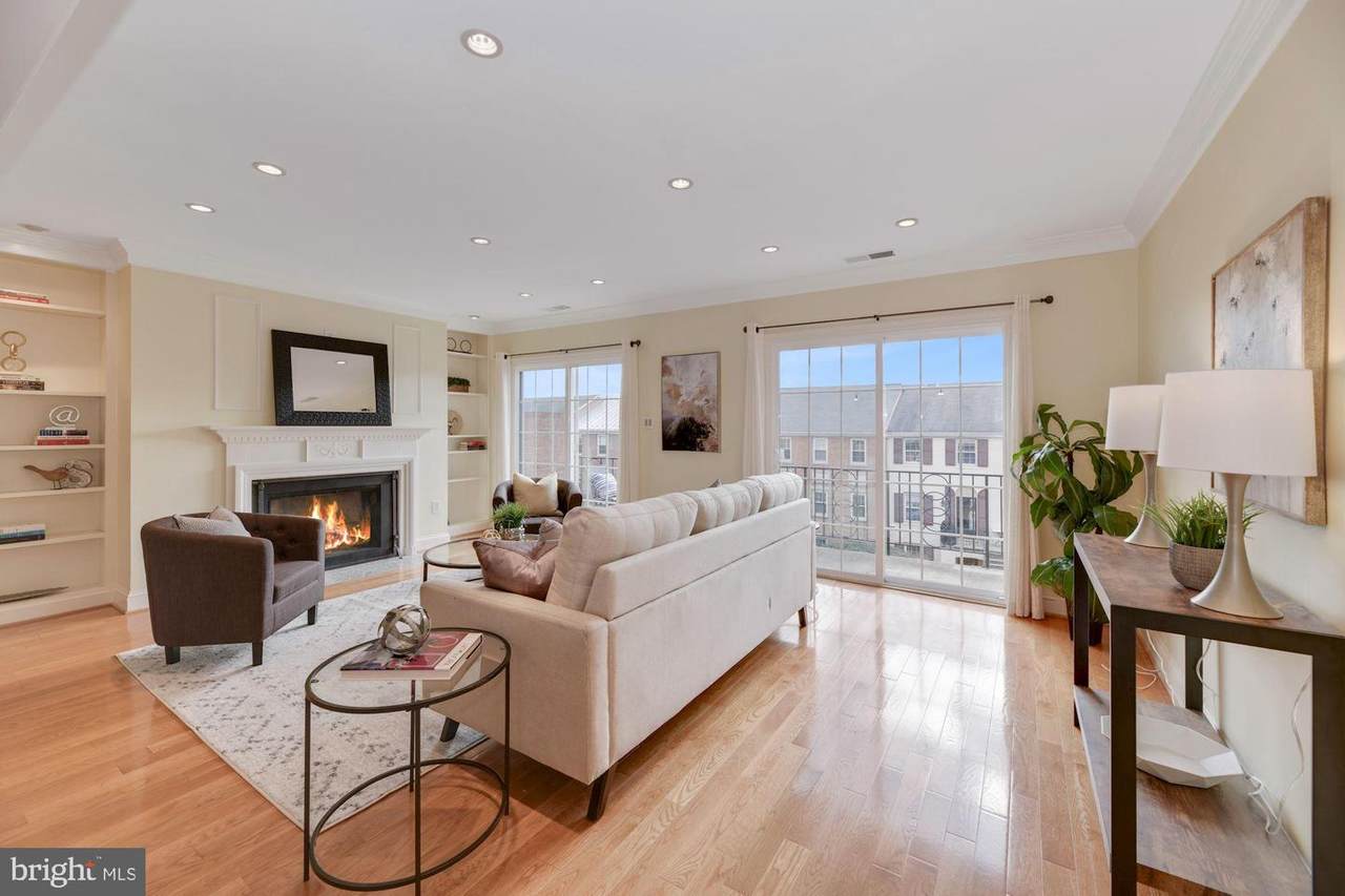 1610 Belmont Street - Photo 1