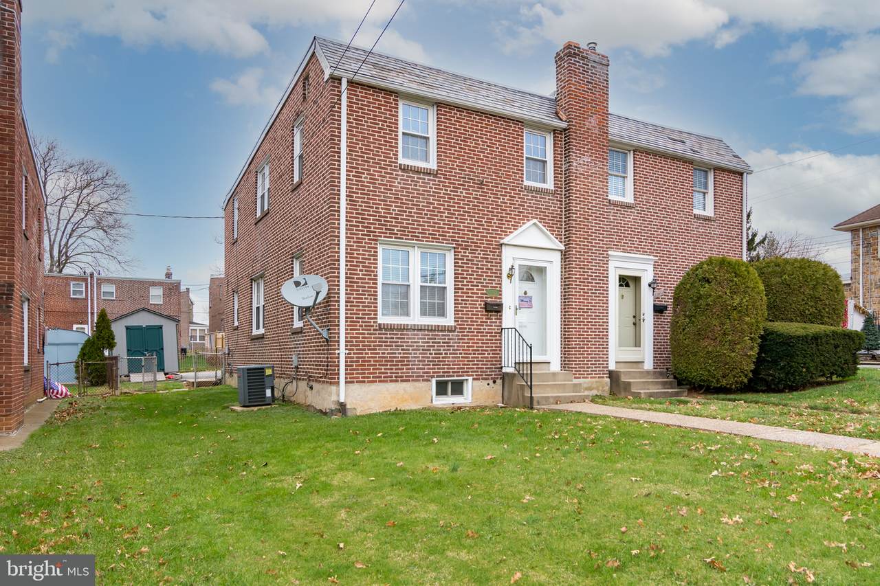 1703 Sycamore Street - Photo 1