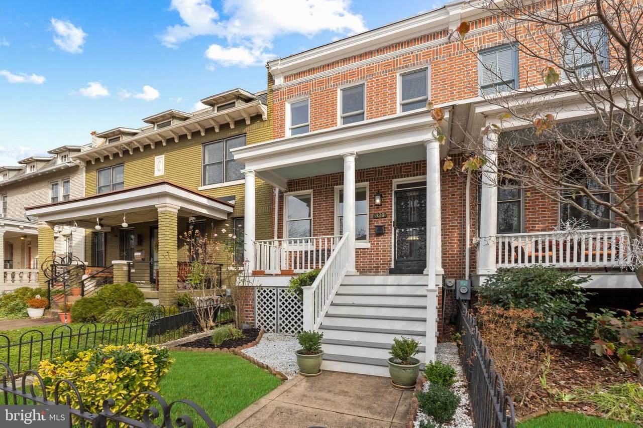 328 13TH Street - Photo 1