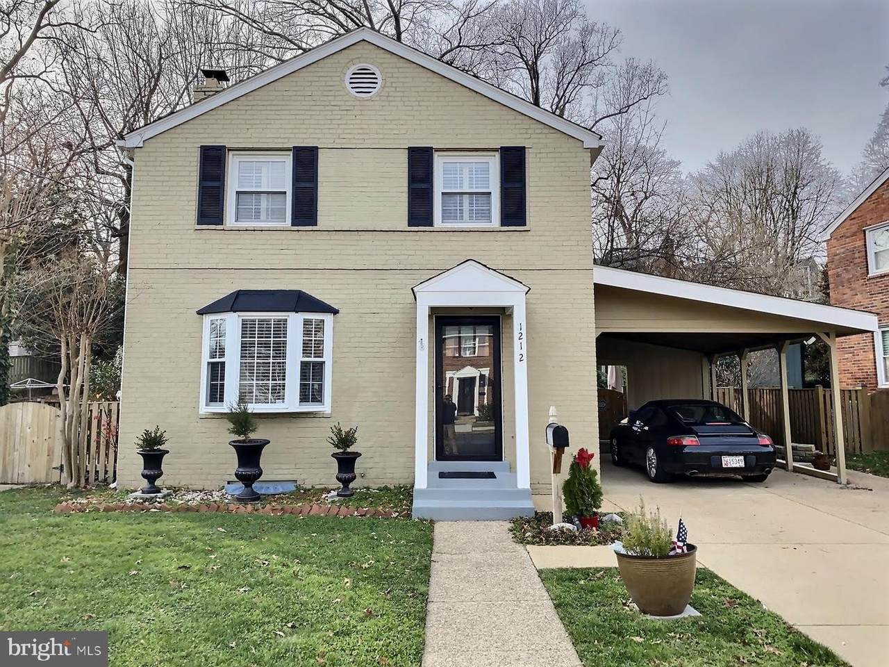 1212 Columbus Street - Photo 1