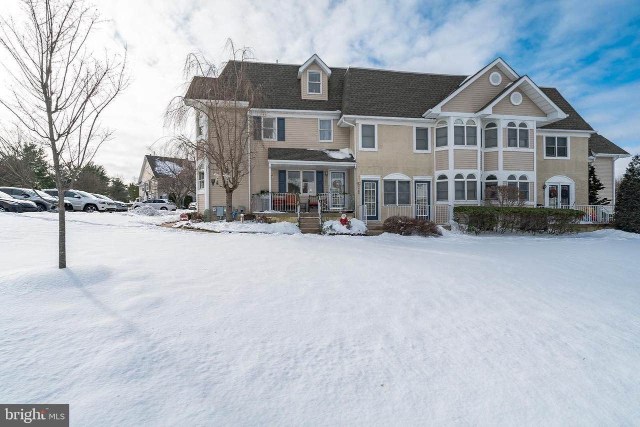 1431 Kathleen Court - Photo 1