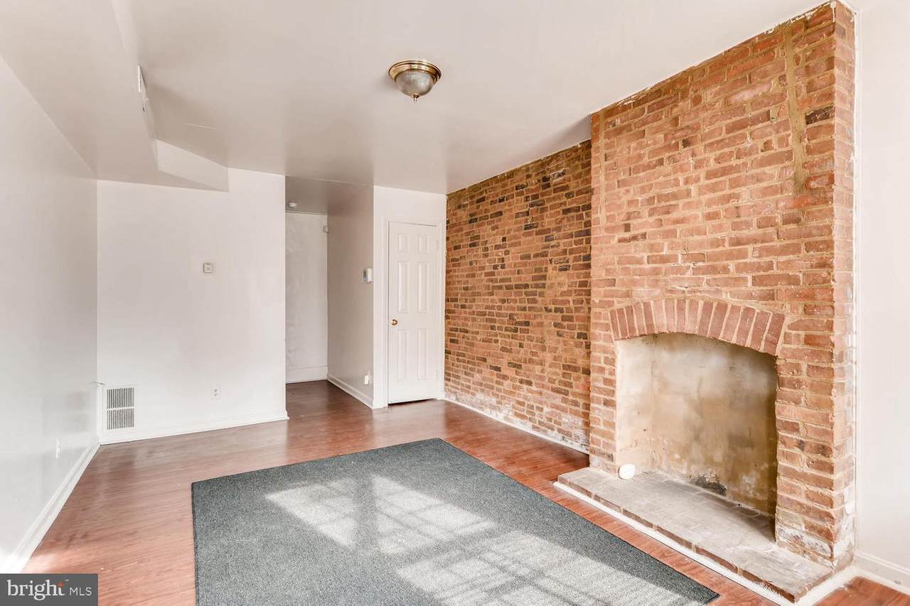 1112 Lombard Street - Photo 1