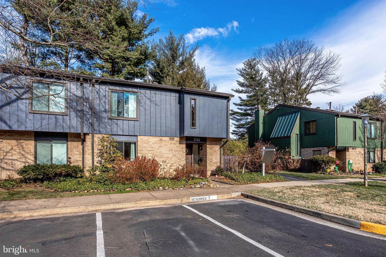 1735 Ivy Oak Square - Photo 1