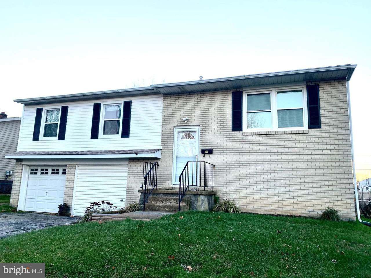 30 Edinburgh Drive - Photo 1