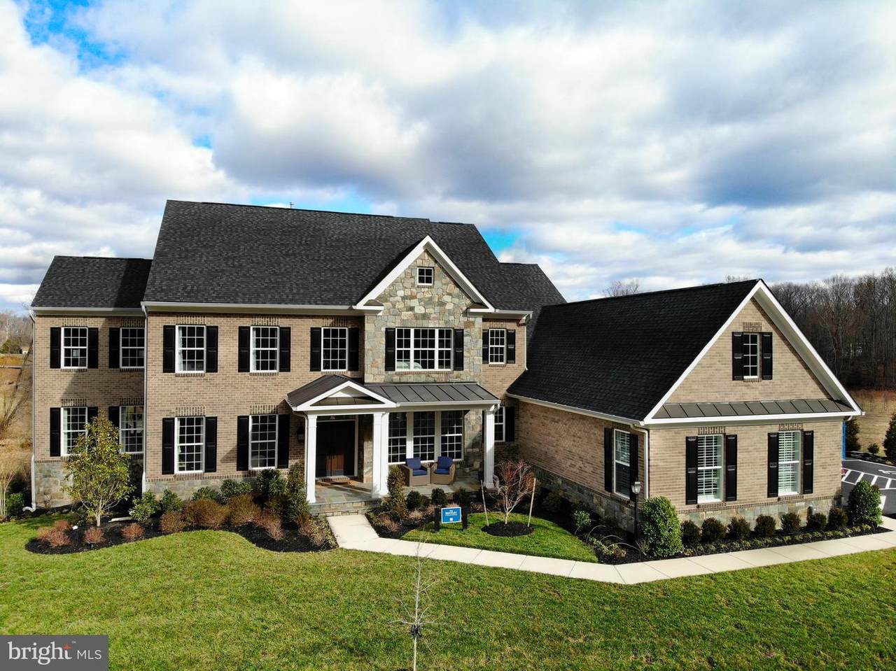 19 Forest Lake Drive - Photo 1