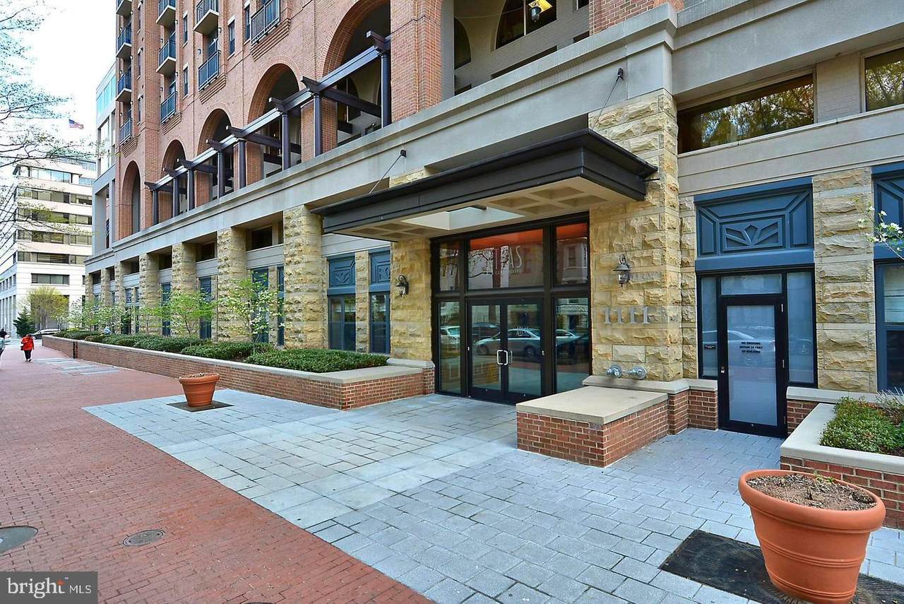 1111 25TH Street - Photo 1