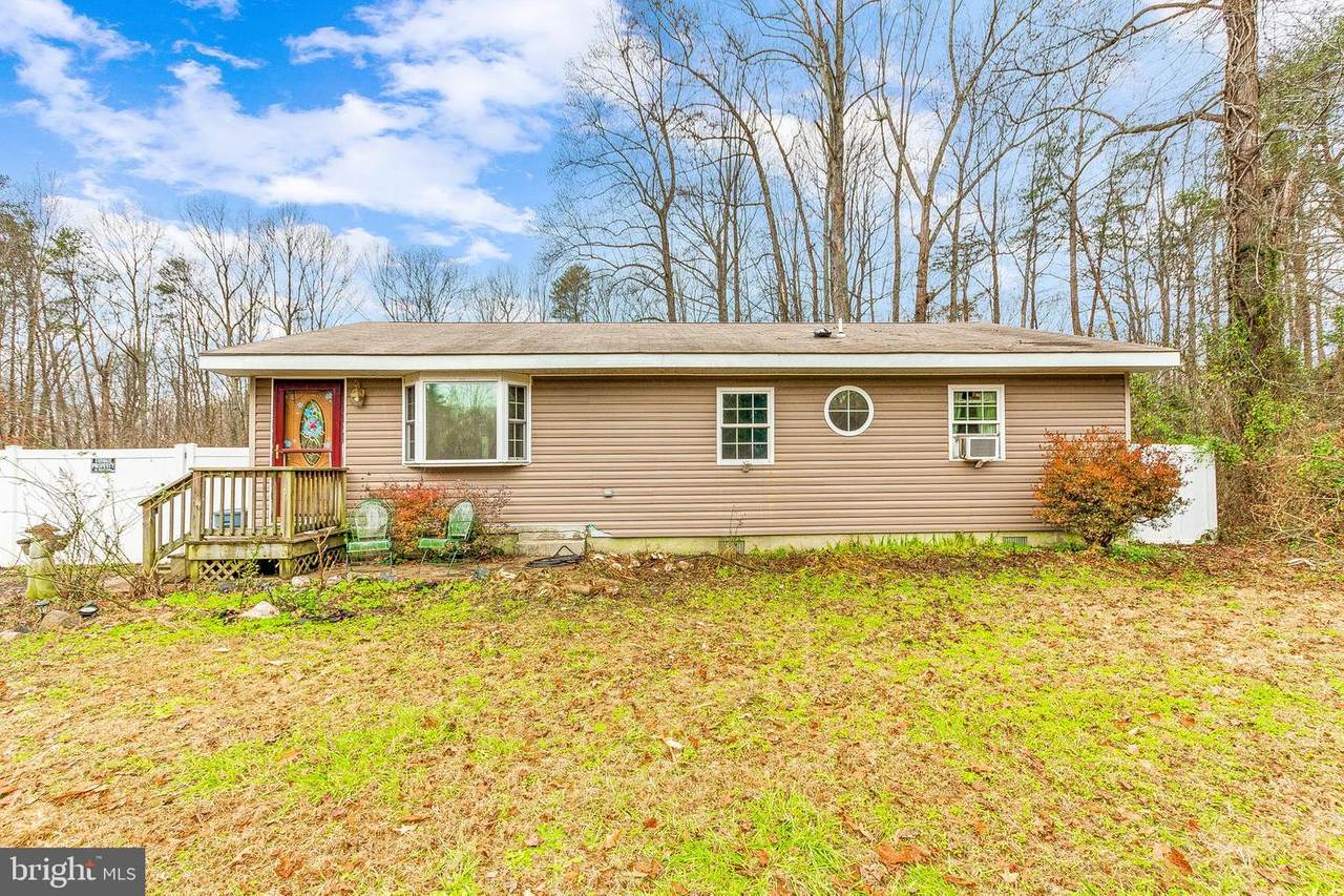 575 Wallace Drive - Photo 1