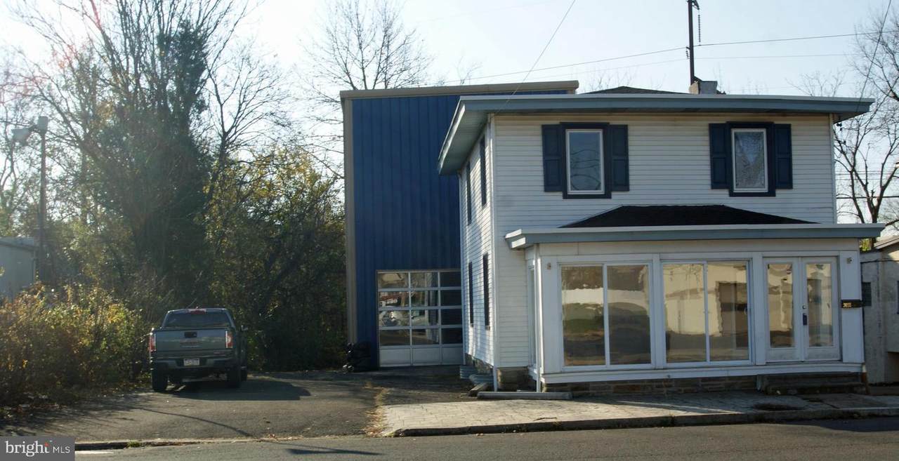 3032 Mount Carmel Avenue - Photo 1