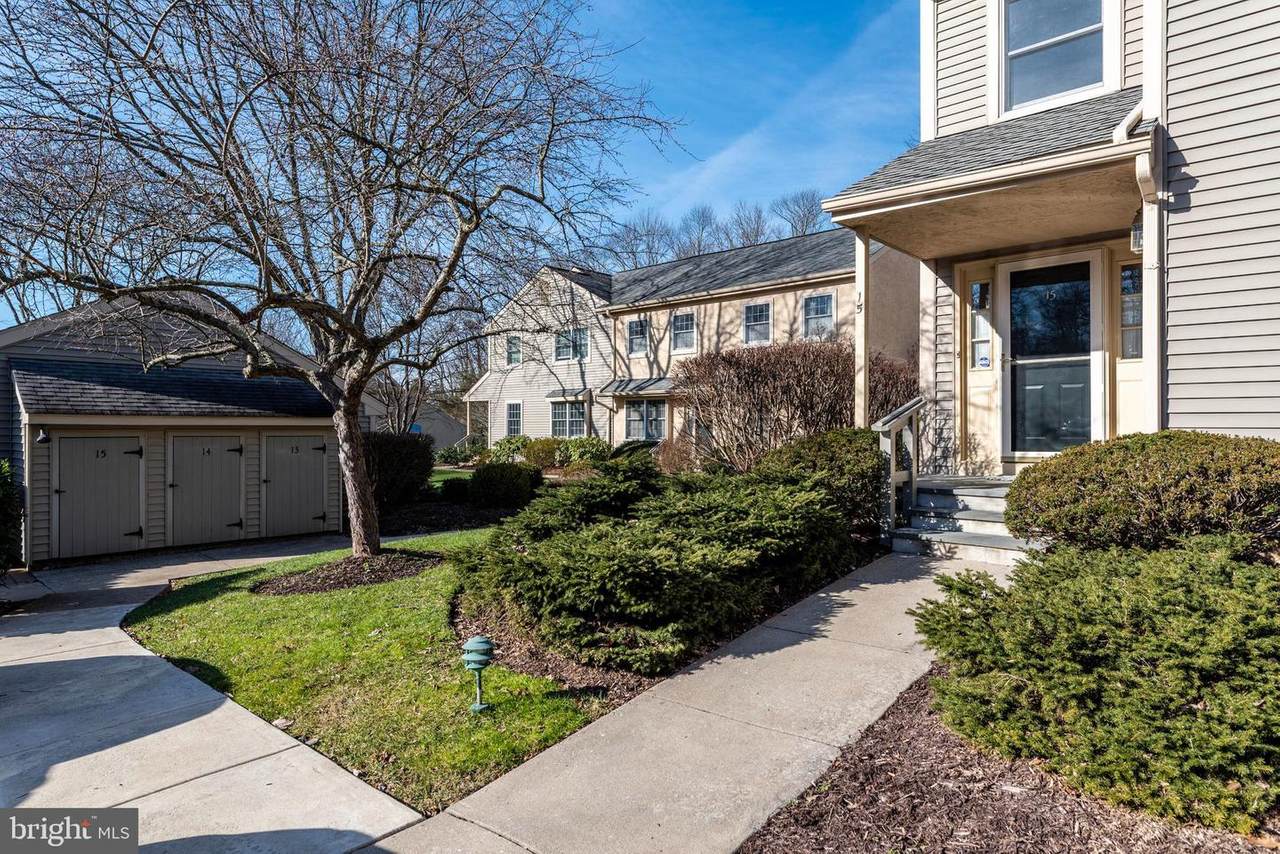 15 Wingstone Lane - Photo 1
