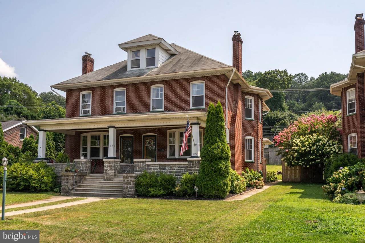1206 Walnut Street - Photo 1