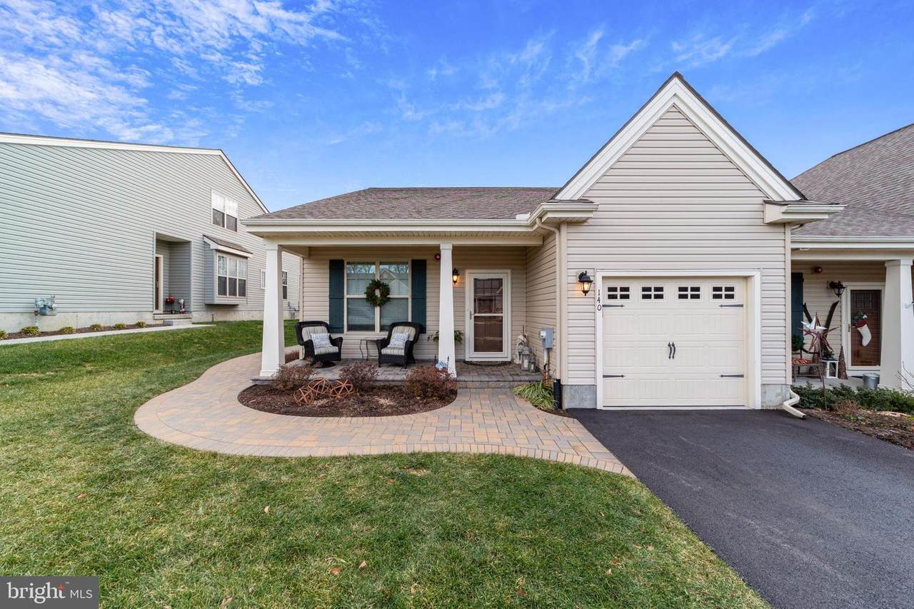 140 Harlow Pointe Court - Photo 1