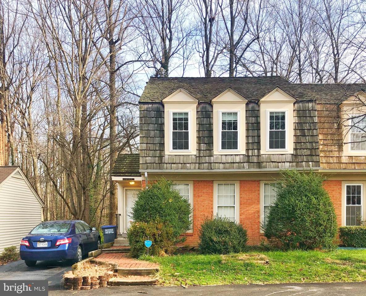 9980 Hemlock Woods Lane - Photo 1