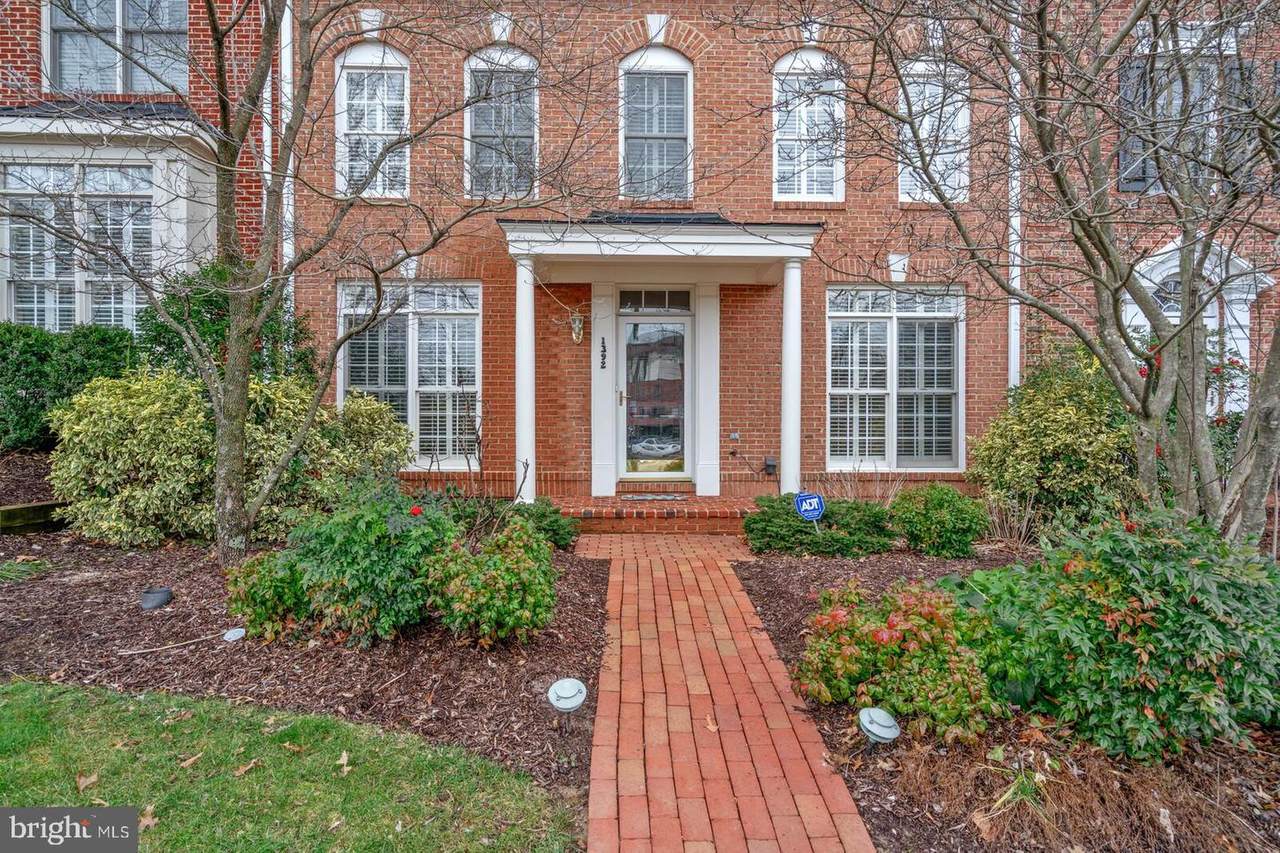 1392 Ingleside Avenue - Photo 1