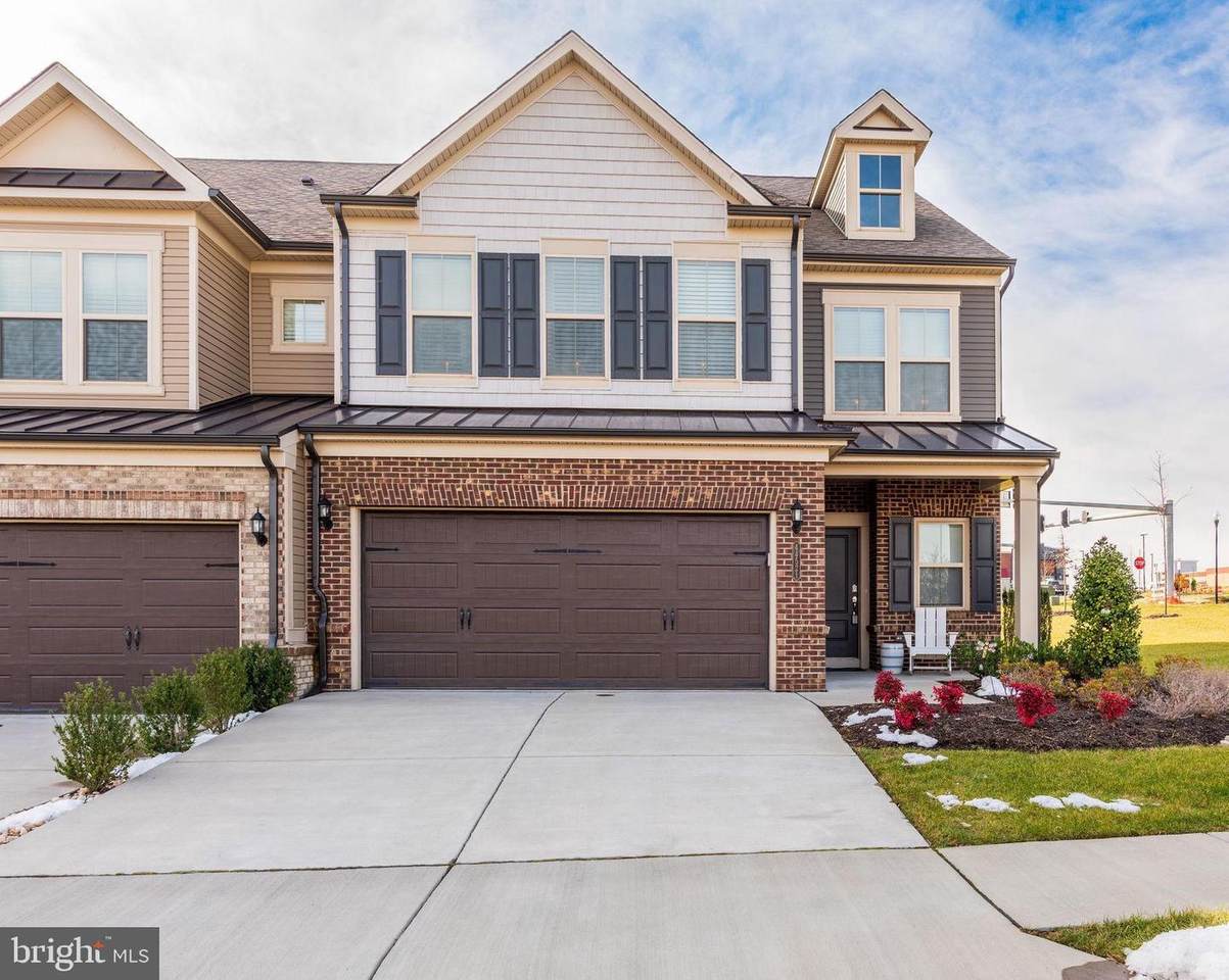 44521 Fiery Skipper Terrace - Photo 1