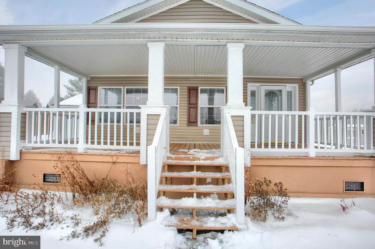 200 Oriole Drive - Photo 1