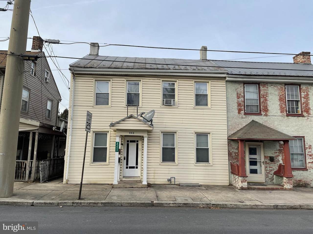 553 Broad - Photo 1