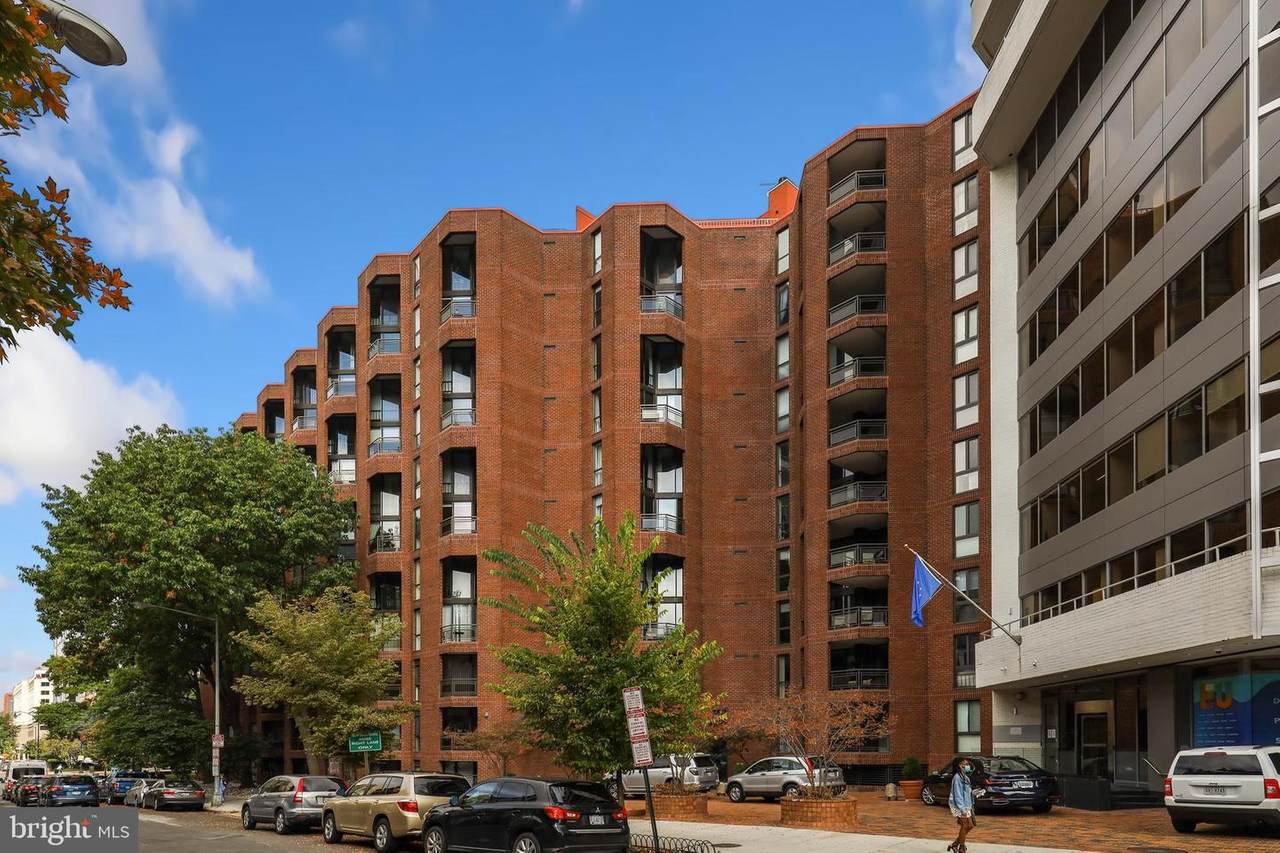 1099 22ND Street - Photo 1