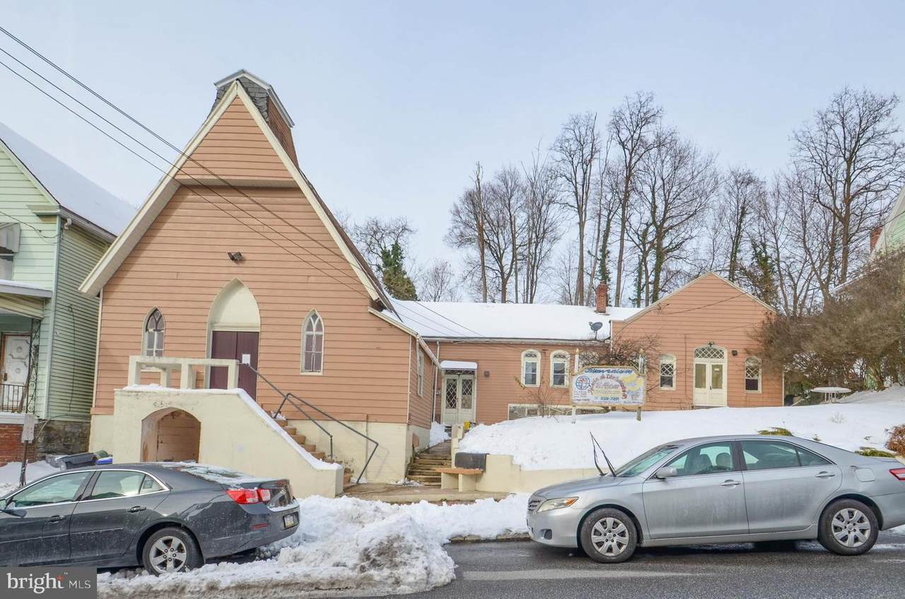 215 Pine Street - Photo 1