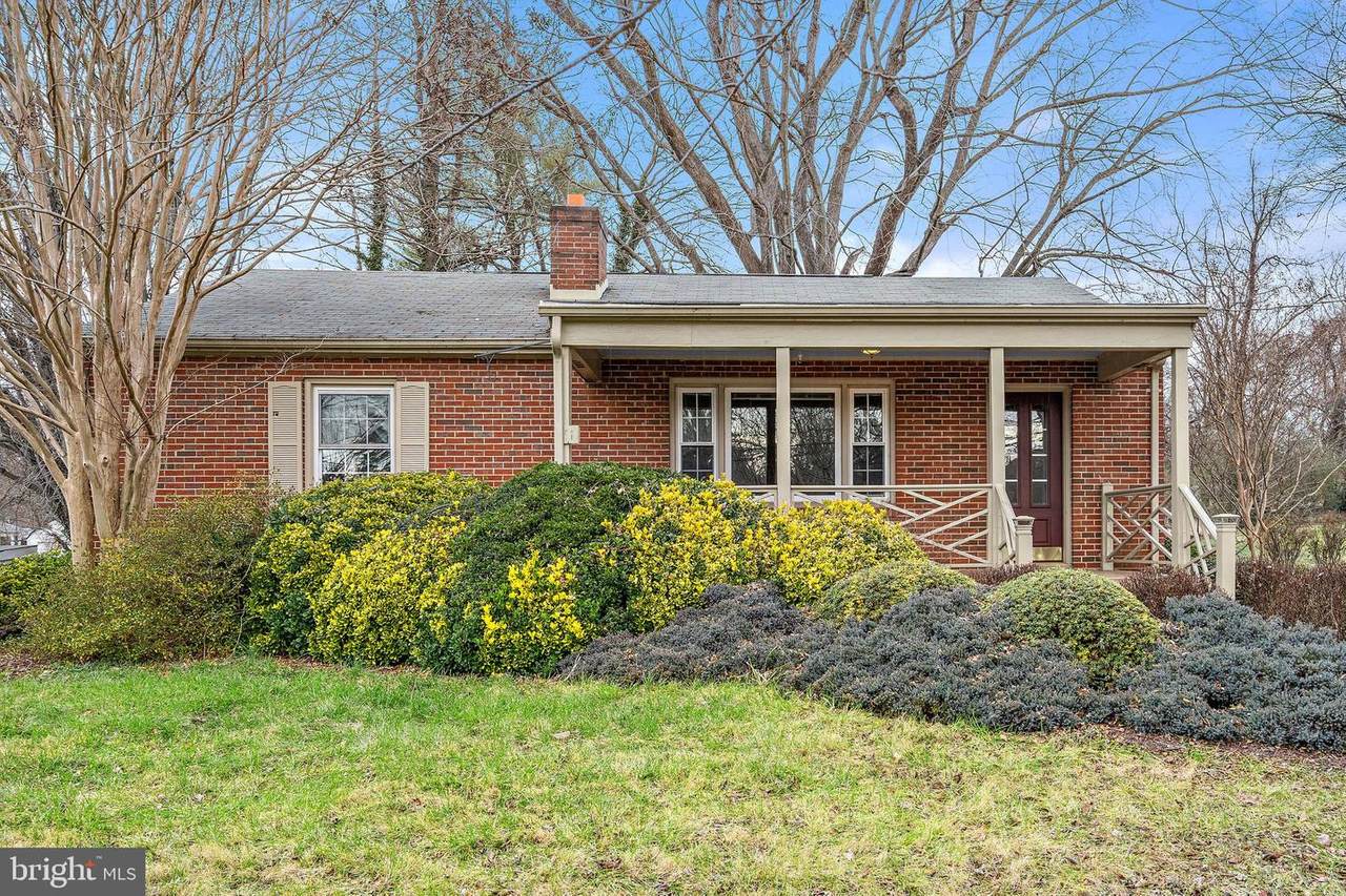 561 Waterloo Road - Photo 1