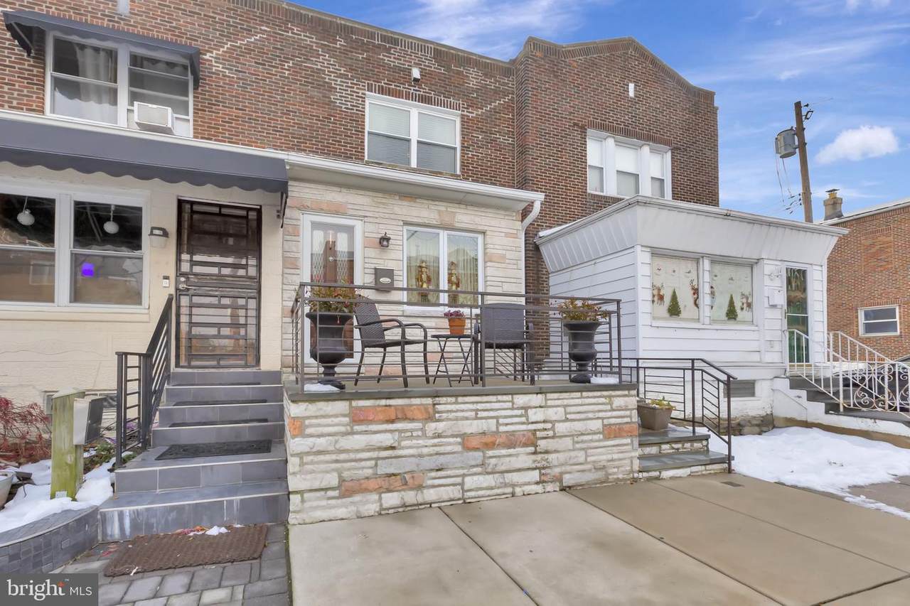 832 Johnston Street - Photo 1