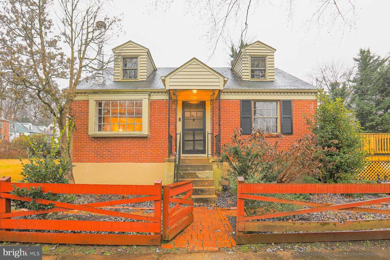 1010 Kingston Road - Photo 1